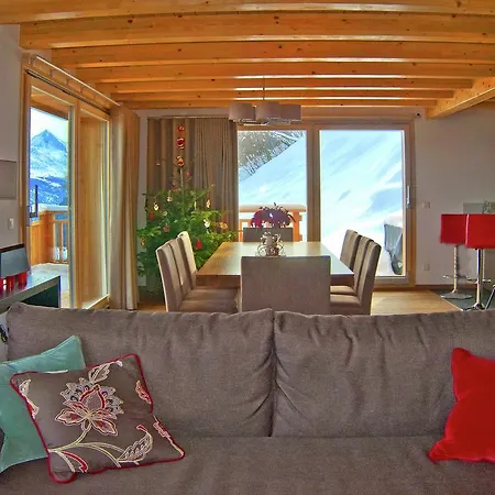 Splendid Valley View Chalet In Nyaraló